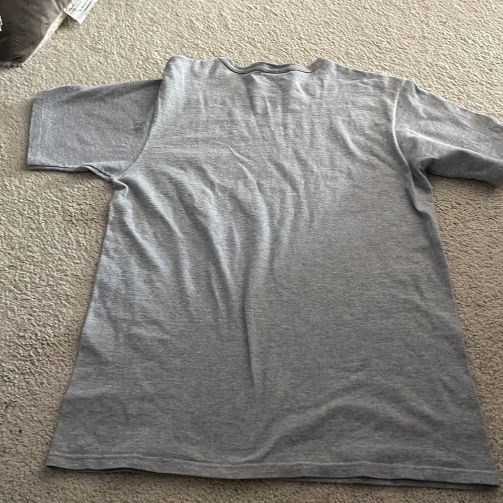 Champion Vintage Large Logo Gray Tee Size Medium - Picture 6 of 6